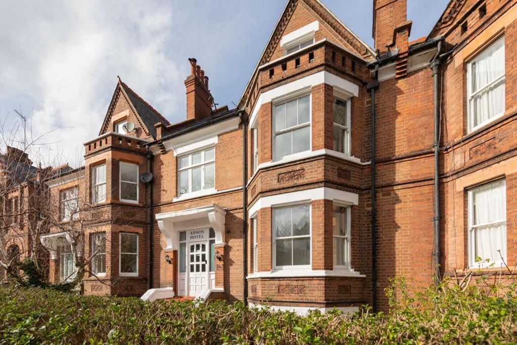 Victorian Beauty With Private Toilet And Shower Near Tube Station ロンドン エクステリア 写真